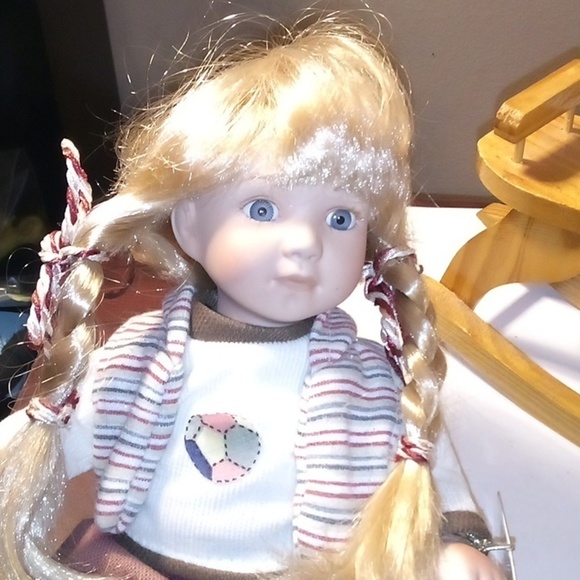 Collectable Memories Porcelain Doll "Jackie" W/Wooden Rocking Horse Vintage - Picture 11 of 14